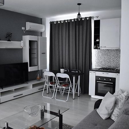 Etalon Airport Apartments Otopeni Εξωτερικό φωτογραφία