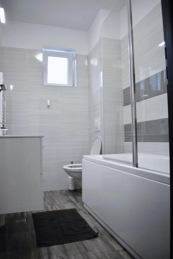 Etalon Airport Apartments Otopeni Εξωτερικό φωτογραφία